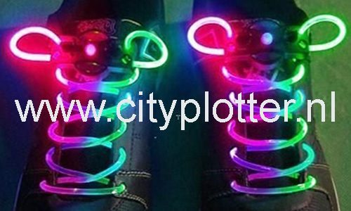Veters met ledverlichting ledveters disco bowlen, hardlopen, kinderen, in het donker goed verlicht Cityplotter Zaandam
