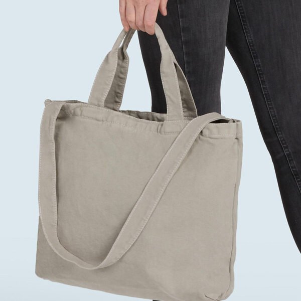 Zipped Canvas Shopper